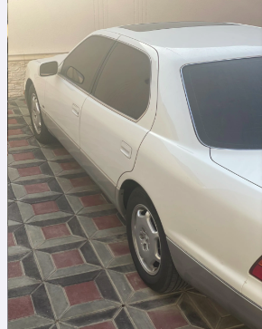 لكزس Ls400 موديل 2000 اوتوماتيك