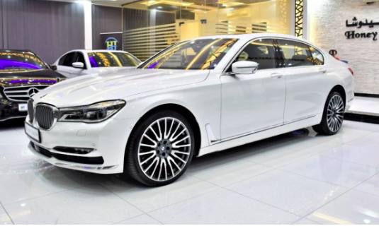 بي أم دبليو 750  750Li xDrive (موديل 2016) باللون الأبيض