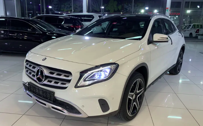 مرسيدس GLA 250 خليجي بحاله ممتازه