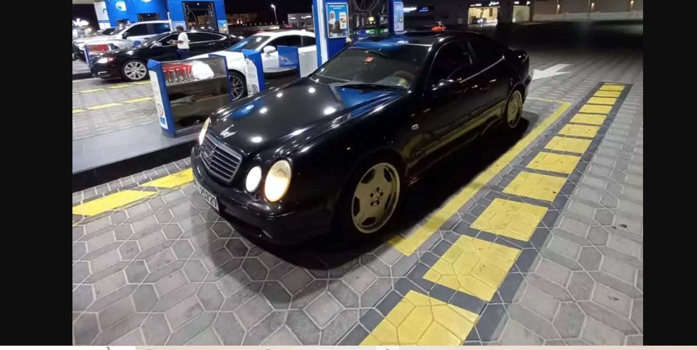 سيارة مرسيدس   موديل  CLK 430 AMG 2000 وارد ألمانيا 8 سلندر 4.3 ليتر    ممشي السيارة: 274000 كيلو