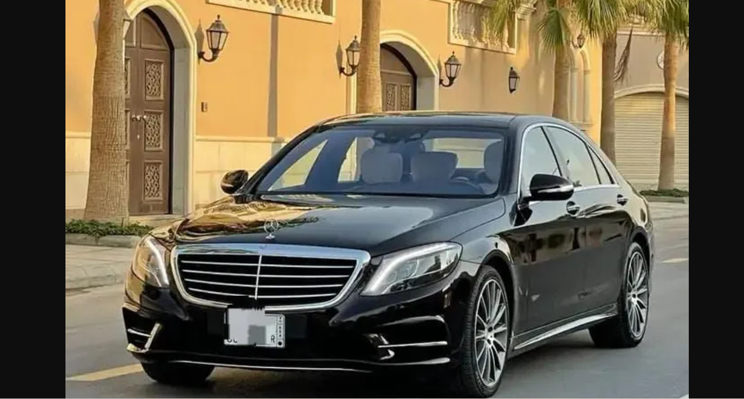 سيارة مرسيدس  S500 موديل 2015 عداد السيارة 28 ألف كم فقط