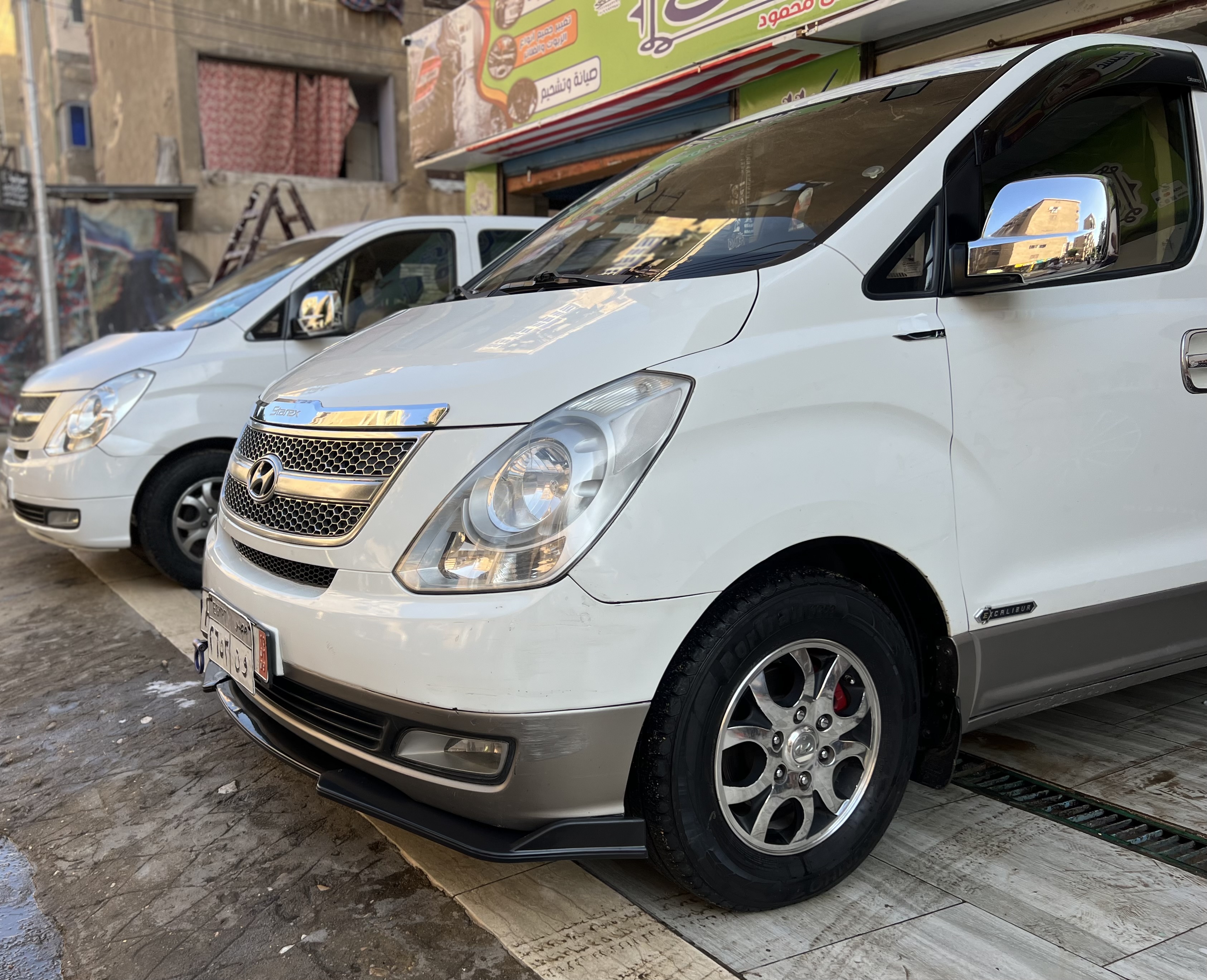 ايجار فان عائلي هيونداي اتش وان van hyundai h1 for rent