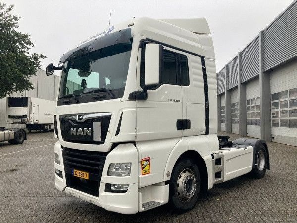   شاحنه مان TGX18.500 للبيع بسعر مناسب 